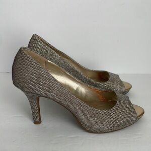Bandolino Women’s Supermodel Peeptoe Heels Metallic Silver/Gold 8